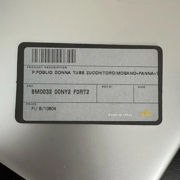 Authentic Fendi Vintage Zucca Donna Wallet in Beige - Picture 6 of 11